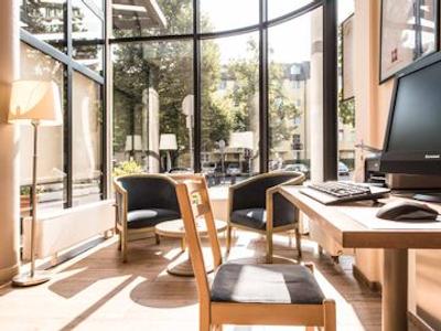 آیبیس برلین ایرپورت تیگل