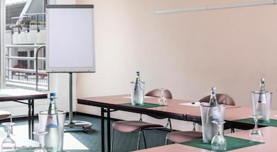 آیبیس برلین ایرپورت تیگل