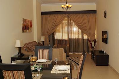 هتل آپارتمان آیوری گرند