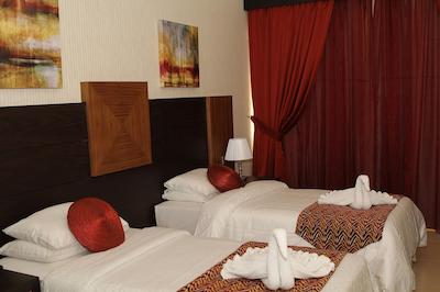 هتل آپارتمان آیوری گرند