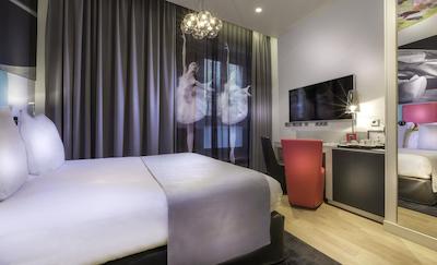 لیریک هتل پاریس