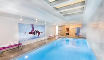 لیریک هتل پاریس