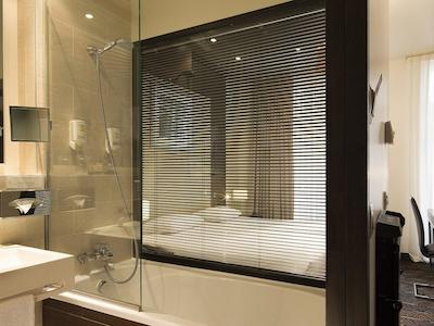 لهعئ م پاریس