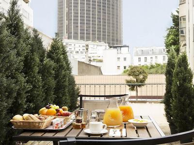 لهعئ م پاریس