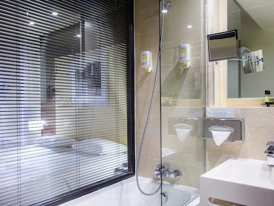 لهعئ م پاریس