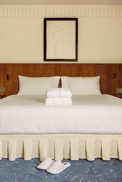 هالیدی این سنت گرمین دثا پرس