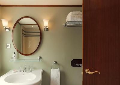 هالیدی این سنت گرمین دثا پرس