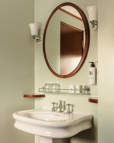 هالیدی این سنت گرمین دثا پرس