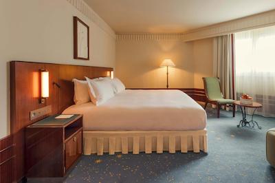 هالیدی این سنت گرمین دثا پرس