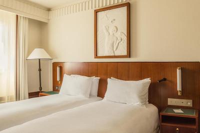 هالیدی این سنت گرمین دثا پرس