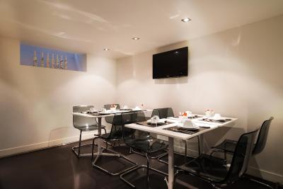 آرک دده تریمف اتیل