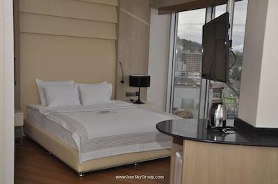 تری پیرل هتل