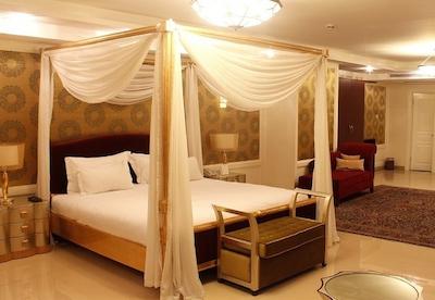 هتل اسپیناس