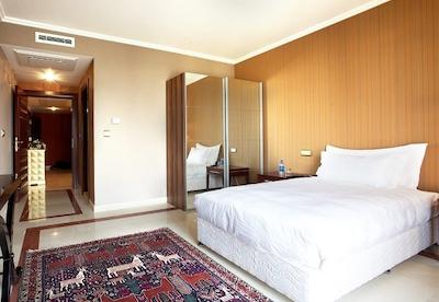 هتل اسپیناس