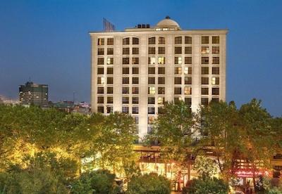 هتل اسپیناس