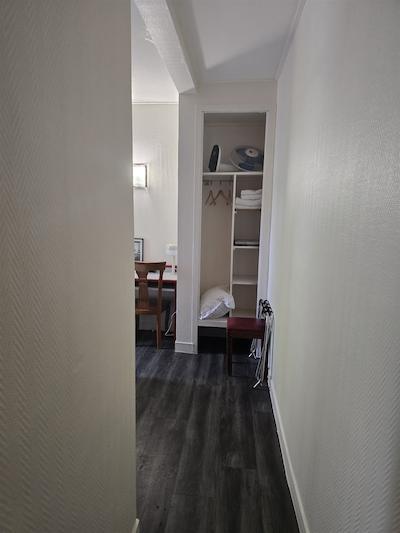 هیپتل پاریس بلگرند