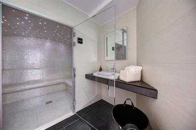 منهتل لانج اند اسپا