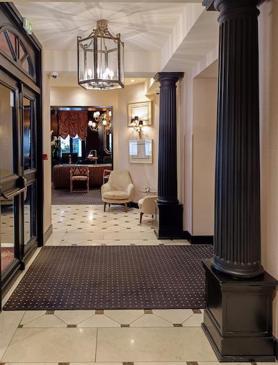 منهتل لانج اند اسپا