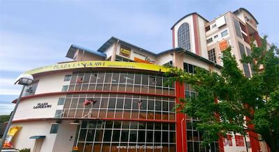 کیتین لنکاوی بائ‌ کمپس هسپیتلیتی