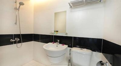 کیتین لنکاوی بائ‌ کمپس هسپیتلیتی