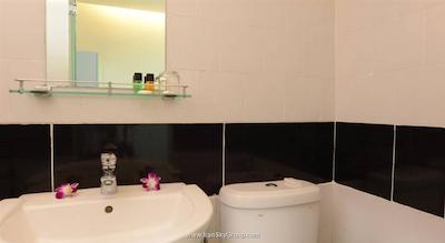 کیتین لنکاوی بائ‌ کمپس هسپیتلیتی