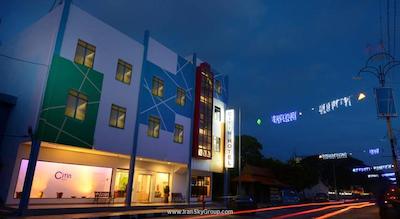 کیتین لنکاوی بائ‌ کمپس هسپیتلیتی