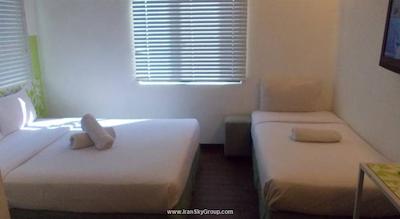 کیتین لنکاوی بائ‌ کمپس هسپیتلیتی