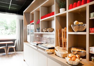 ایبیس ستیلس پاریس مسنا الیمپیدس