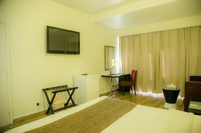 فونیشیا هتل