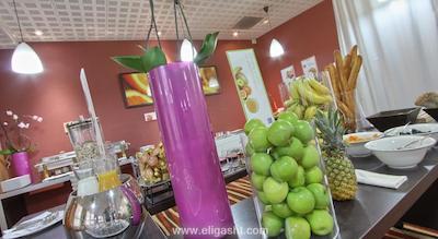 نوتل پاریس پورت دیتلی