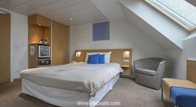 نوتل پاریس پورت دیتلی