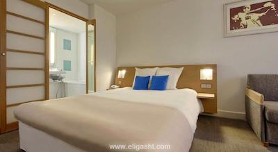 نوتل پاریس پورت دیتلی