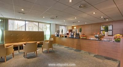 نوتل پاریس پورت دیتلی