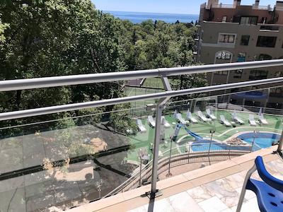 هالیدی پارک هتل