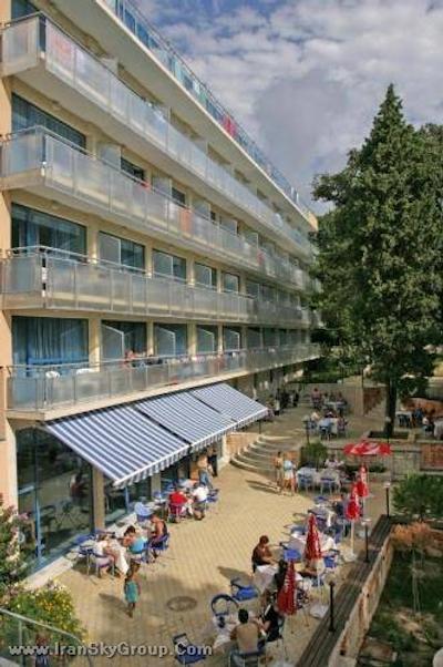 هالیدی پارک هتل