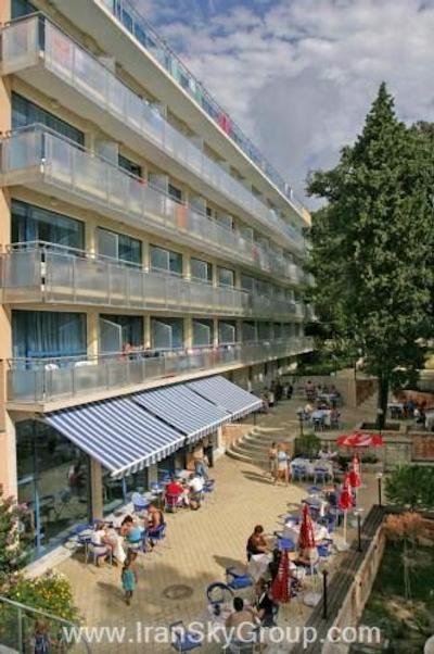 هالیدی پارک هتل