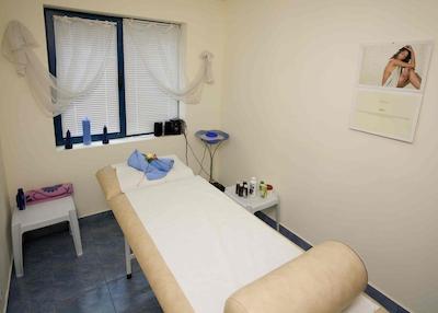 هالیدی پارک هتل