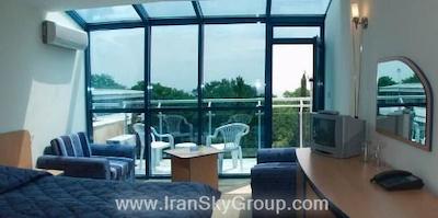 هالیدی پارک هتل