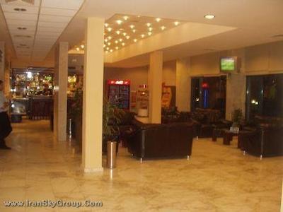 هالیدی پارک هتل