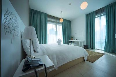 جانا پلیس دبی مارینا