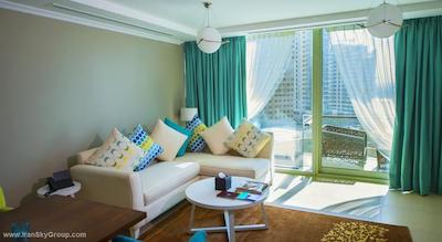 جانا پلیس دبی مارینا