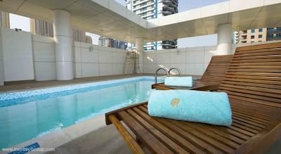 جانا پلیس دبی مارینا