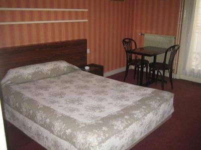 هیپوتل پاریس بوتس چاومنت پیرنیس