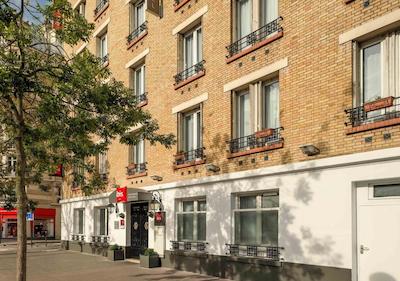 ایبیس دومسنیل پورت دور