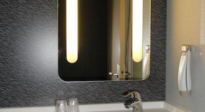 ایبیس دومسنیل پورت دور