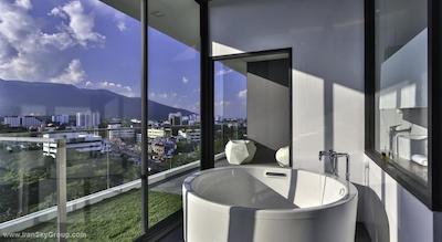 یستین تان هتل چینگ مای