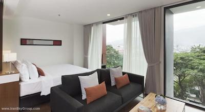 یستین تان هتل چینگ مای