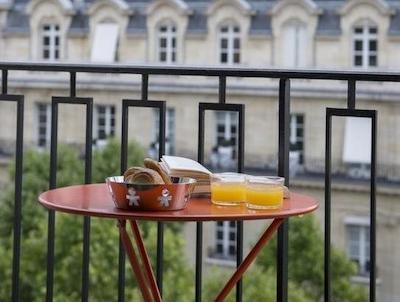 اپپرتمنتس هلزیر چمپس الیسیس