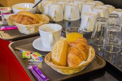 هیپتل پاریس پره لچیس رپوبلیقو