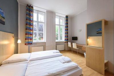 ا اند آوع برلین کلومبوس